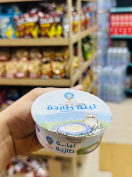 علبة لبنة صغيرة الجنيدي