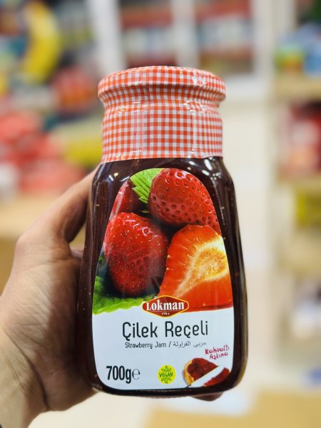 مربى لوك مان بالفراولة